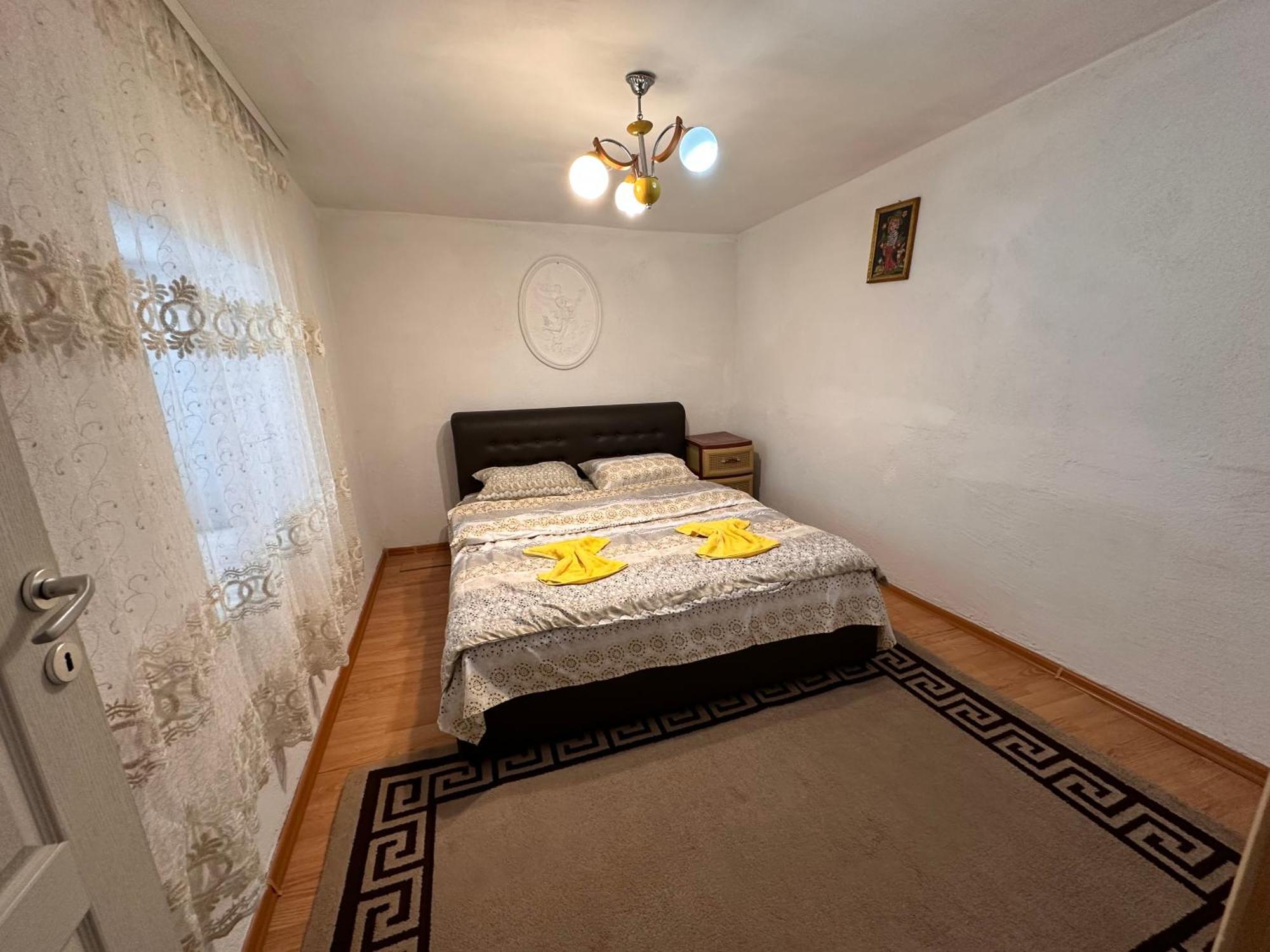 Guest House Guri Vusanje Bagian luar foto